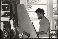 Ronald Ergo in zijn atelier, 1980